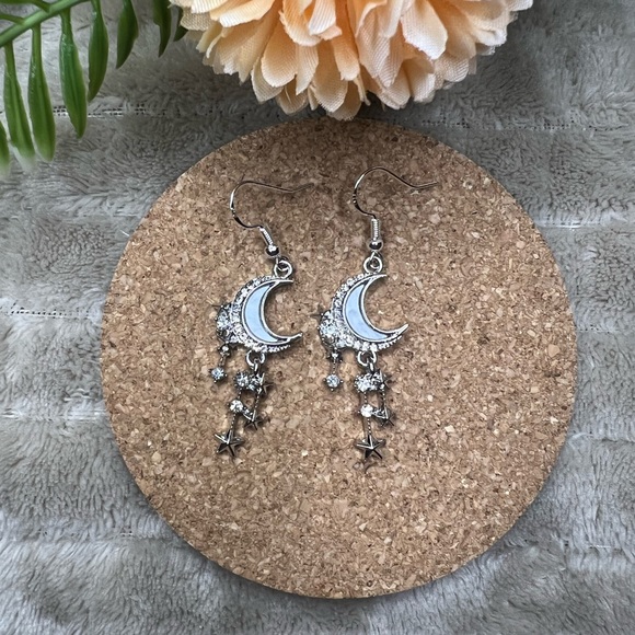 Silver Moon & Star Earrings - Picture 1 of 3
